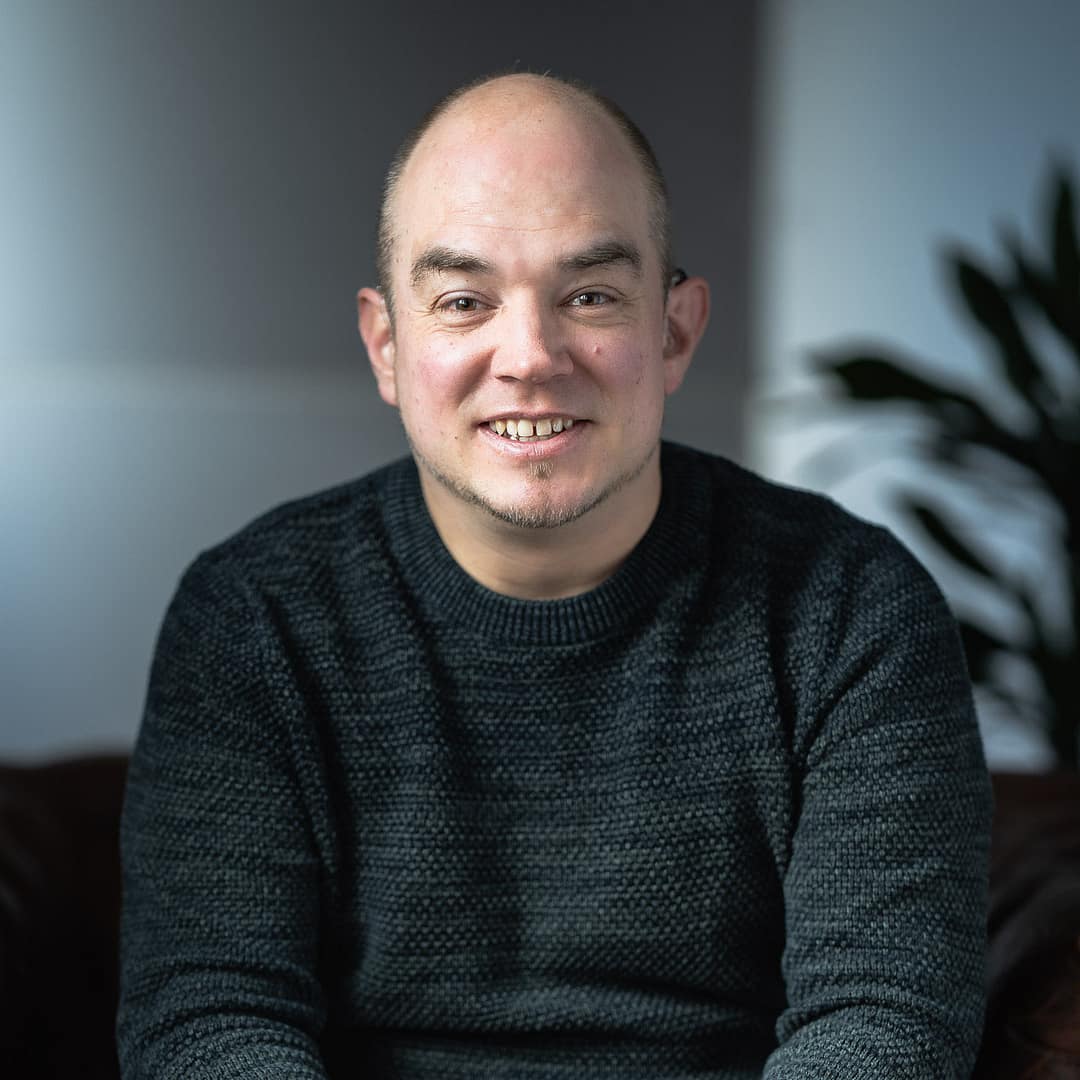 Die Fotokurse in St. Gallen zeigt Portrait von Fotograf Andi 