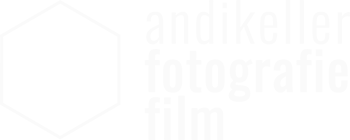 Business Fotograf in St. Gallen Logo hell Andi Keller Fotografie Film